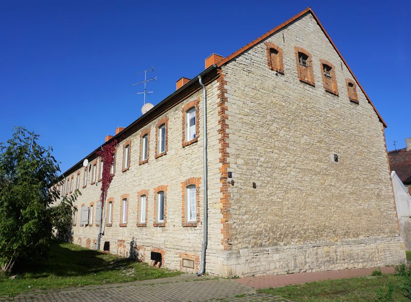 Mehrfamilienhäuser mit Grundstück in Groß Börnecke zu verkaufen